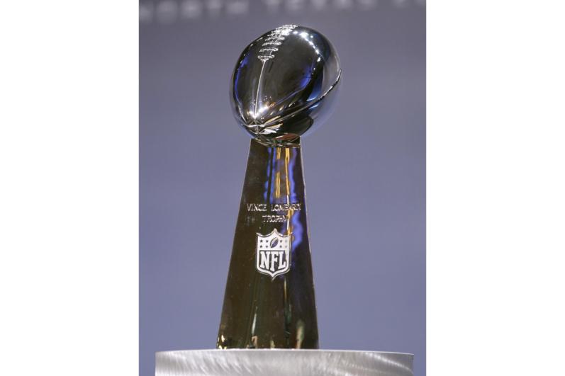 Chicago Bears: Why the Super Bowl trophy should be the Halas Trophy