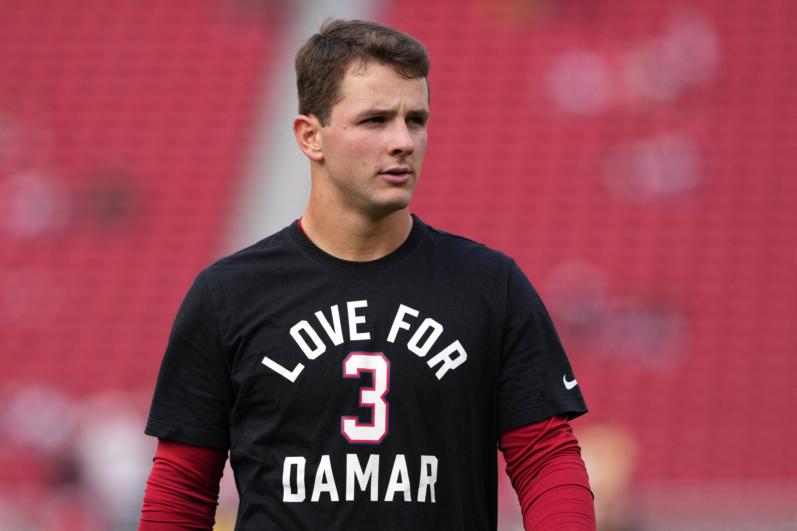 Damar Hamlin Love for 3 Tshirt Football Pray for Damar 